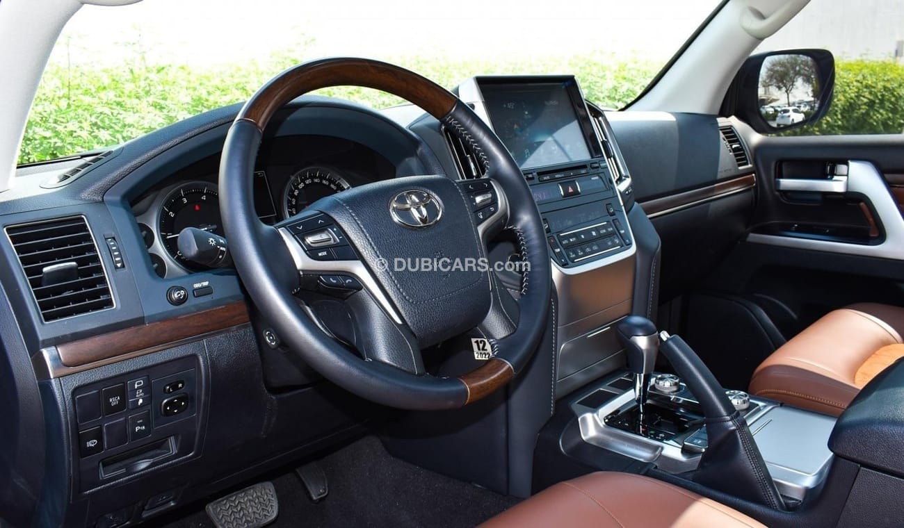 Used Toyota Land Cruiser LAND CRUISER 200 - VXR 5.7 V8 - 25000 KM ...