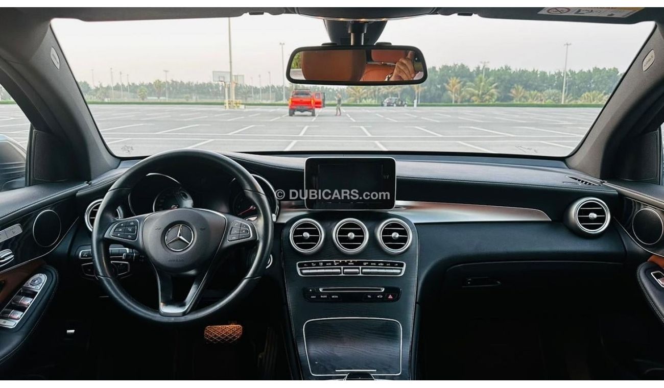 Mercedes-Benz GLC 250 GLC 250 4MATIC Gulf in agency condition