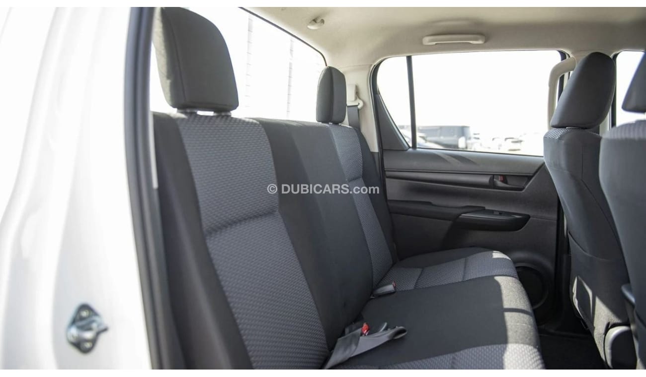 تويوتا هيلوكس HILUX 2.4L MED OPTION