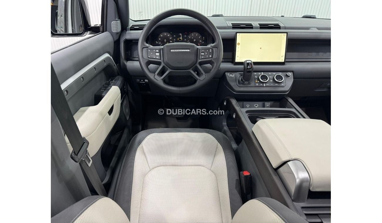 لاند روفر ديفندر P400 130 X-Dynamic SE (7 Seater) 2024 Land Rover Defender 130 P400 SE X-Dynamic, Warranty, Full Opti