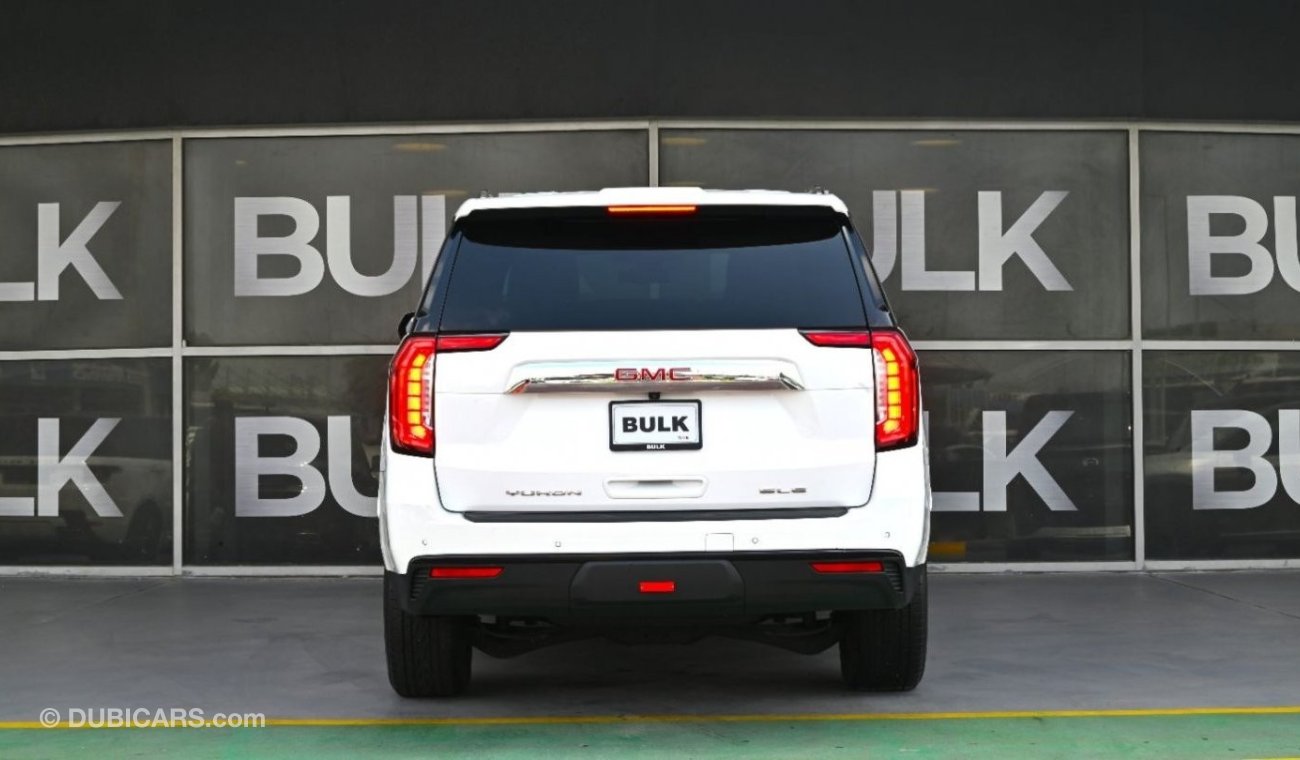 GMC Yukon ‎GMC Yukon SLE AWD - Original Paint - Under Warranty - Rear Dvd - 7 Seater - AED 3,223 M/P