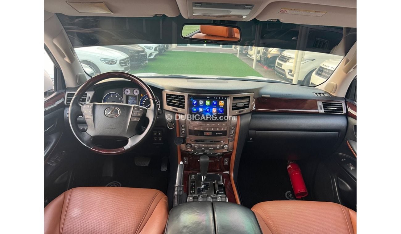 لكزس LX 570 Sport 5.7L Lexus Lx570 2011 / GCC / Very good Condition / No accidents