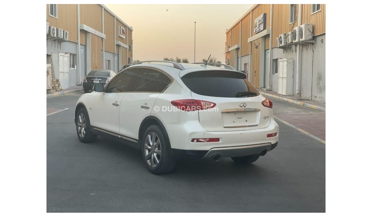 إنفينيتي QX50 التميز 3.7CC ، الولايات المتحدة الأمريكية ، حالة ممتازة