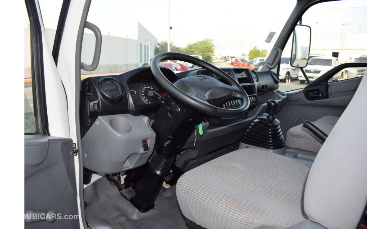 هينو 300 Hino 714 Cab chassis, model:2016. Only done 53000 km