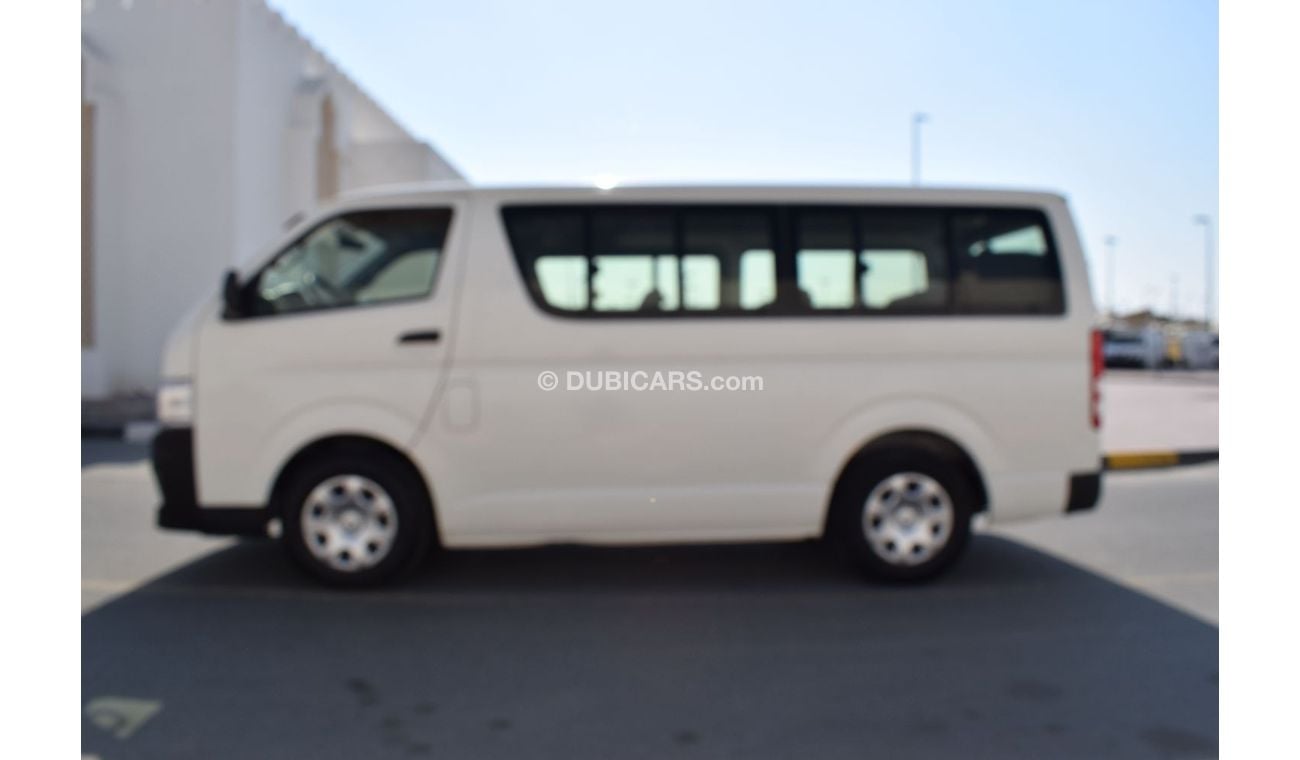 Toyota Hiace Toyota Hiace Bus 13 seater, model:2012. Excellent condition