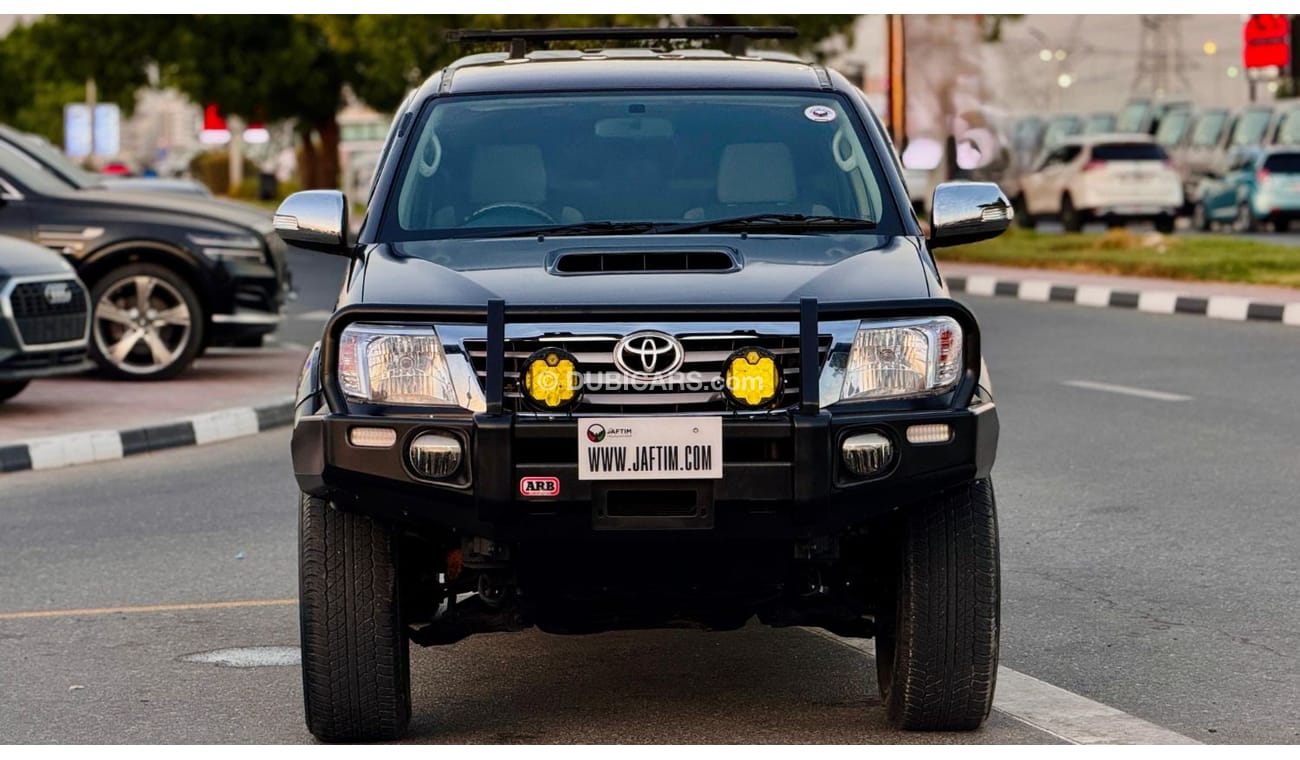 Toyota Hilux PREMIUM CANOPY INSTALLED | ARB BULL BAR | 3.0L DIESEL ENGINE | 2011 | MANUAL TRANSMISSION | RHD