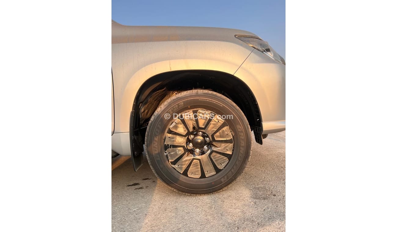 Toyota Prado VX Midnight 4.0 L midnight