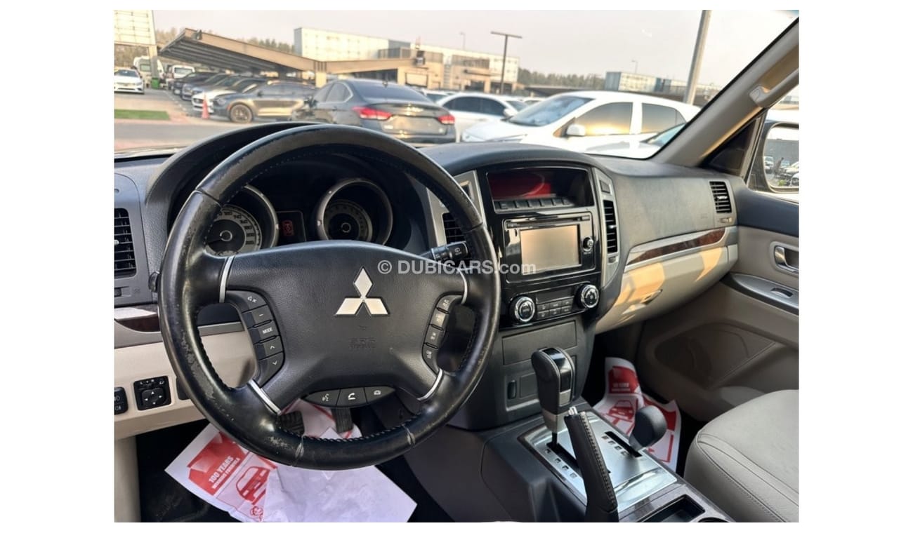 Mitsubishi Pajero GLS Highline خليجي خاليه من الحوادث