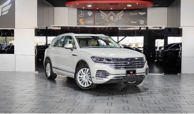 Volkswagen Touareg AED 2,600 P.M | 2021 V.W TOUAREG HIGHLINE | GCC | AGENCY WARRANTY | SERVICE CONTRACT PANORAMIC VIEW