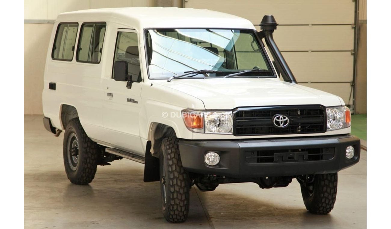 Toyota Land Cruiser - LHD - 78 4.2L DIESEL TROOP CARRIER STD MANUAL