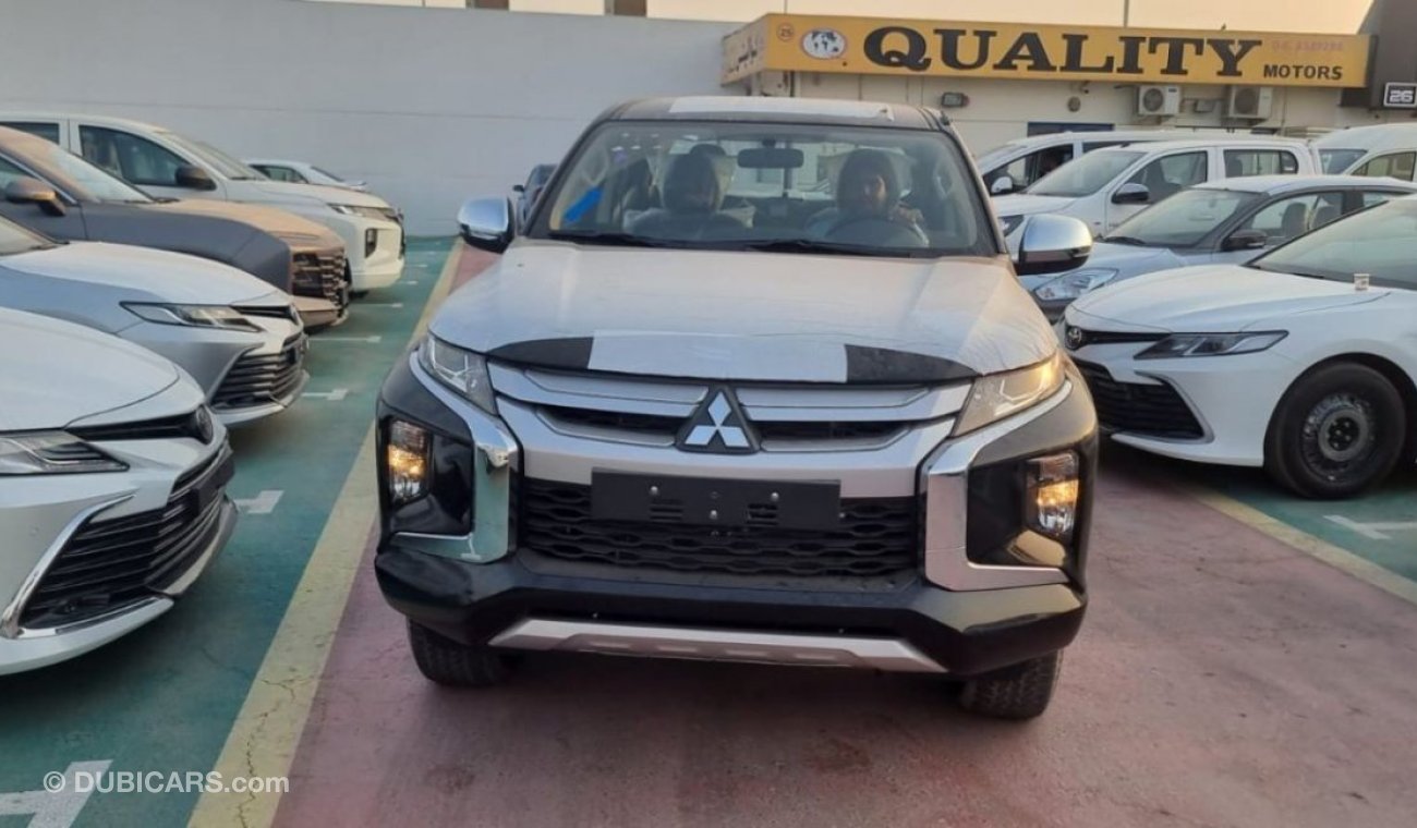 Mitsubishi L200 PETROL  4X4  DOUBLE  CAB  FULL OPTION 2023 MODEL