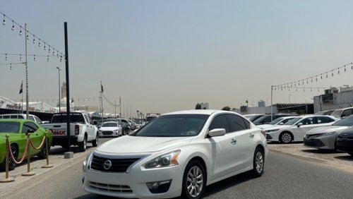 Nissan Altima SL Nissan Altima 2013 in good condition with engine capacity 2.5