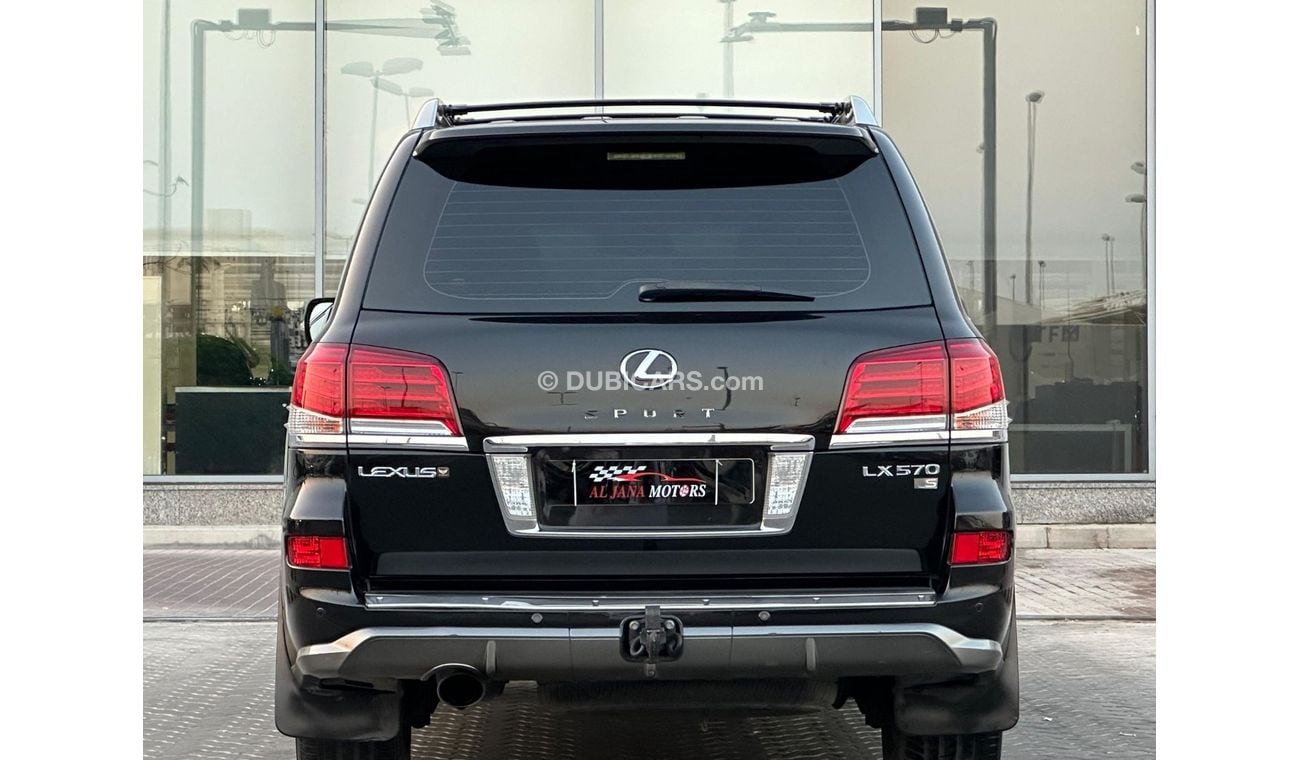 Lexus LX570 Platinum 5.7L LEXUS LX570 GCC 2015 PERFECT CONDITION INSIDE OUT SIDE