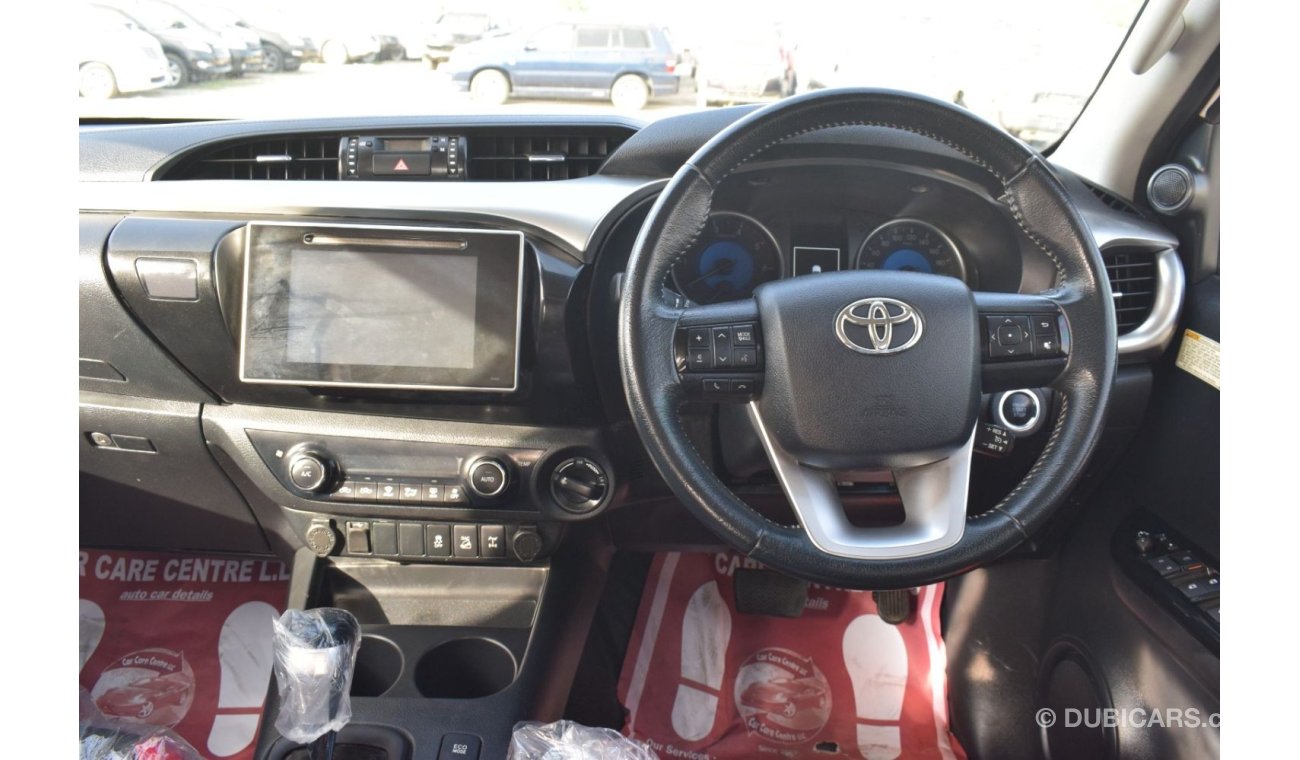 Toyota Hilux SR Toyota Hilux 2018 White Diesel Full Option