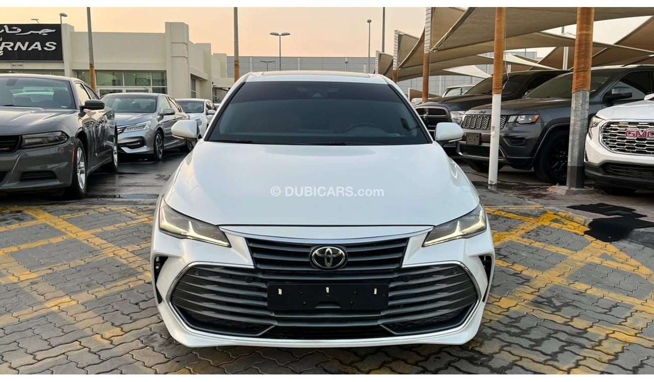 Toyota Avalon Limited Free accident,GCC, Full options, 3.5L, V6