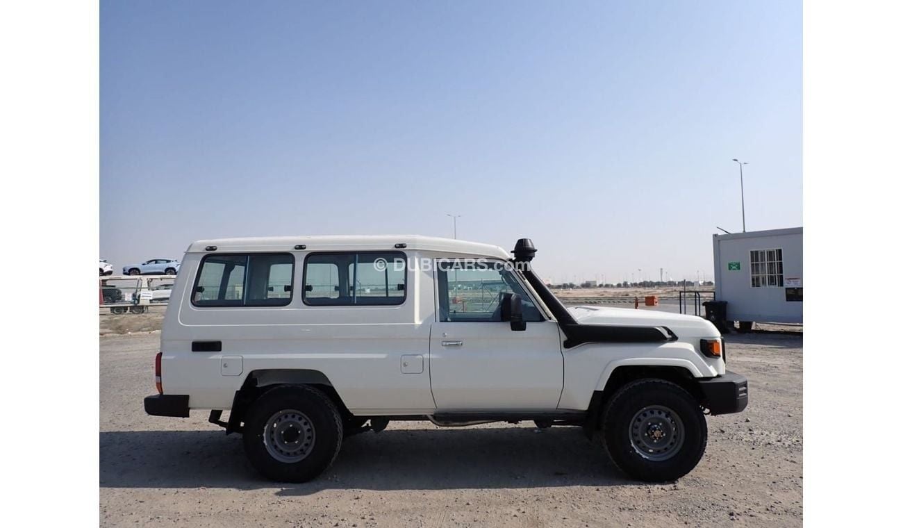 تويوتا لاند كروزر 70 2024 Toyota Land Cruiser LC78 3-Door Hardtop 4.2L V6 Diesel M/T 4x4 Only For Export