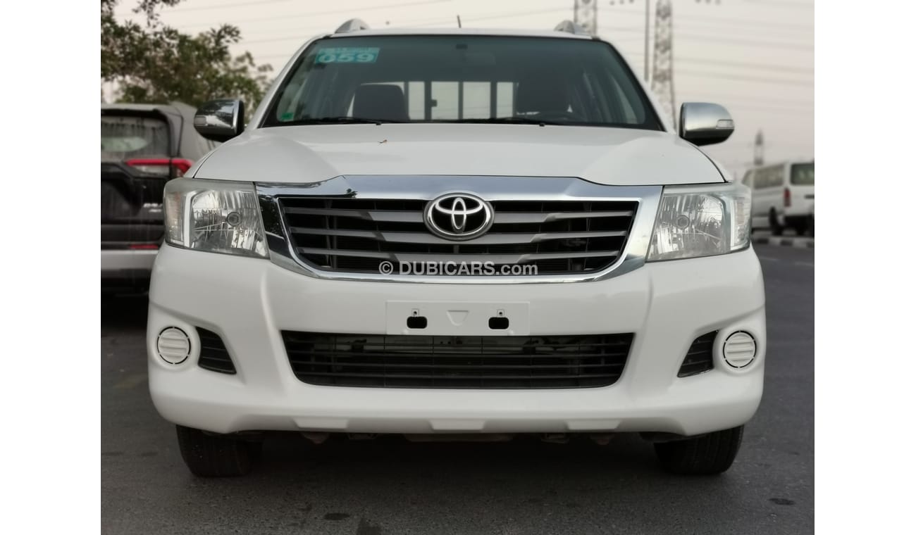 Toyota Hilux HILUX / PATROL / MANUAL / 2X4 (LOT # 6430)