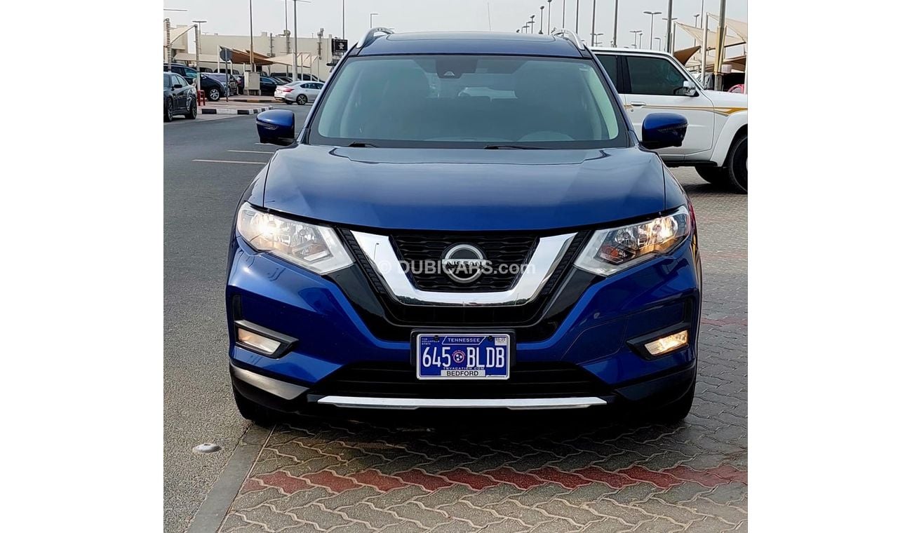 Nissan Rogue very clean car