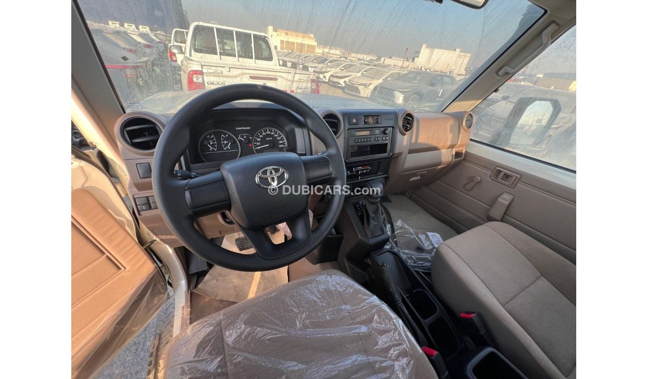 تويوتا لاند كروزر بيك آب 79 SC 2.8L DIESEL AUTOMATIC TRANSMISSION