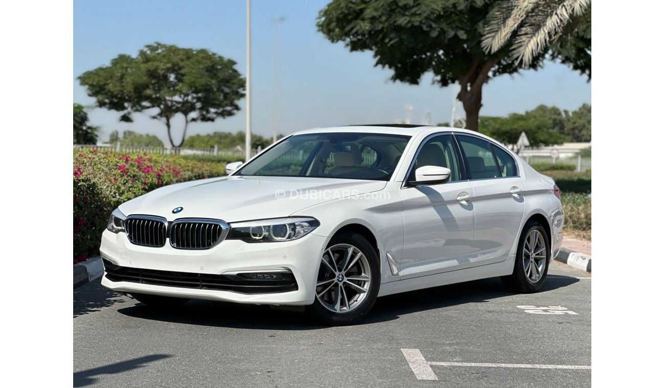 بي أم دبليو 520i Executive 1.6L BMW 520i / V4 / GCC / 2019 / Single Owner / Full Service History From BMW / 1,390 Dir