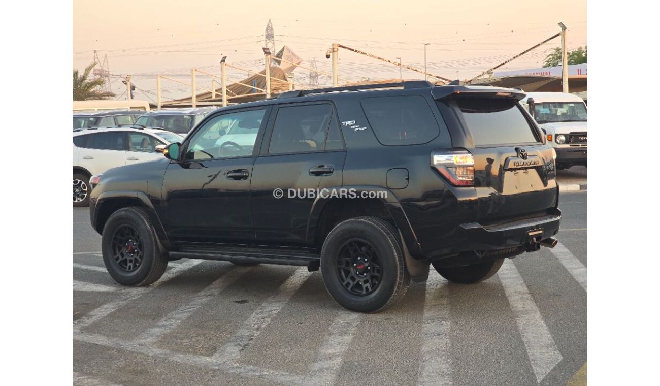 تويوتا Runner4 2021 TRD off road Sunroof, 4x4 , Push button and original leather seats