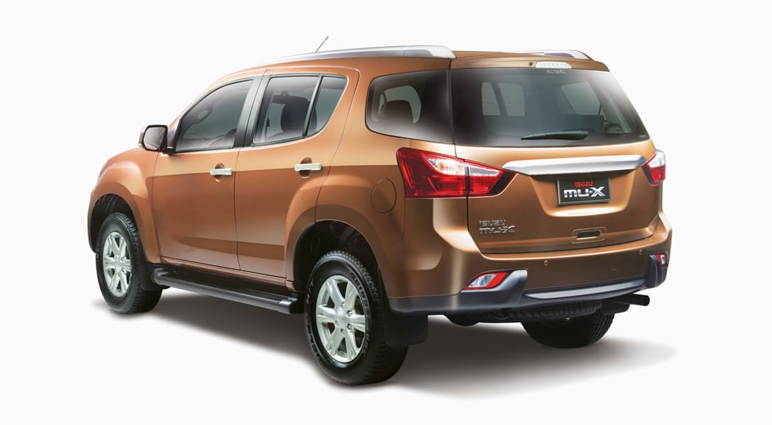 Isuzu MU X exterior - Rear Right Angled