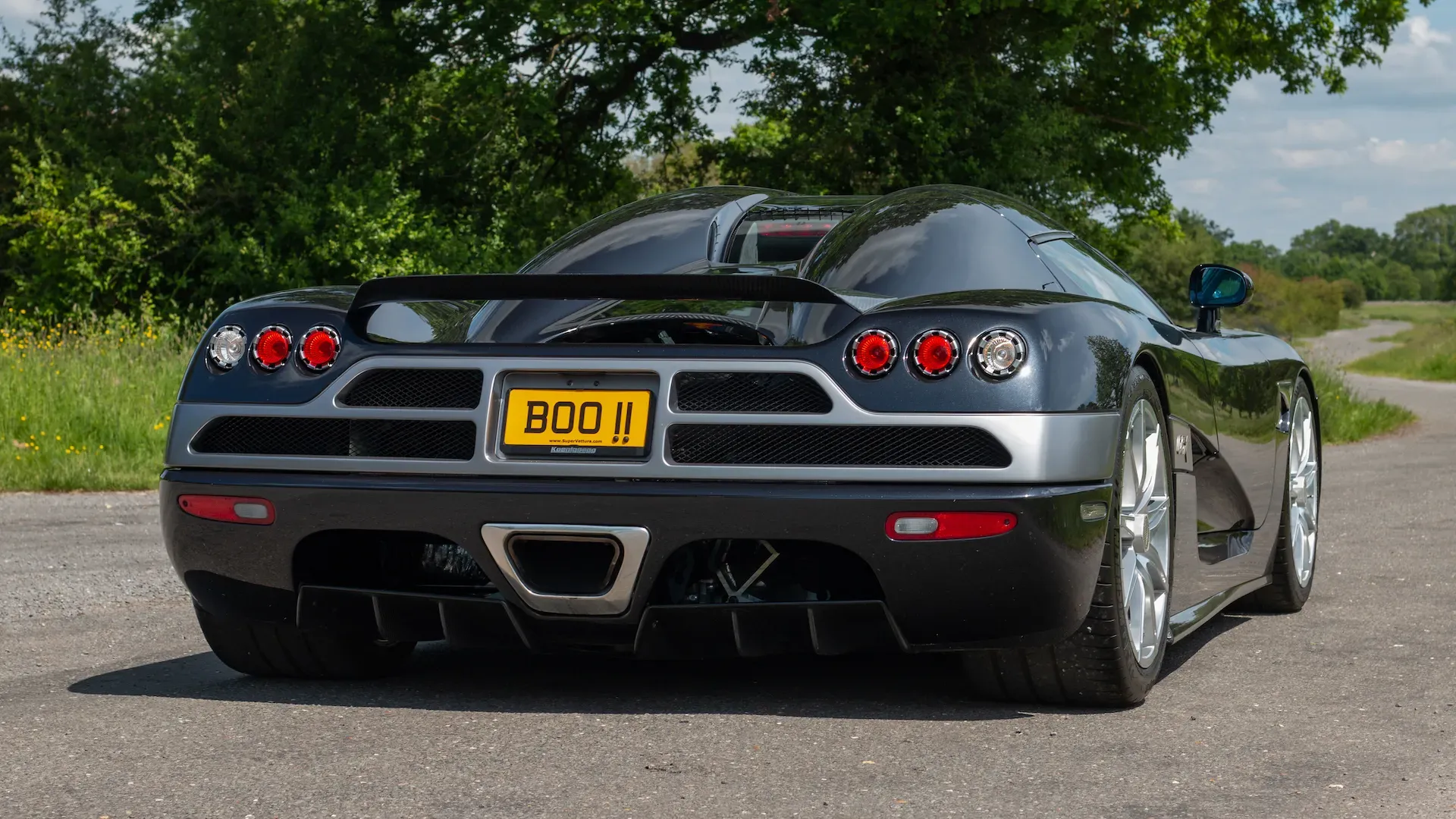 Koenigsegg CCR exterior - Rear Left Angled