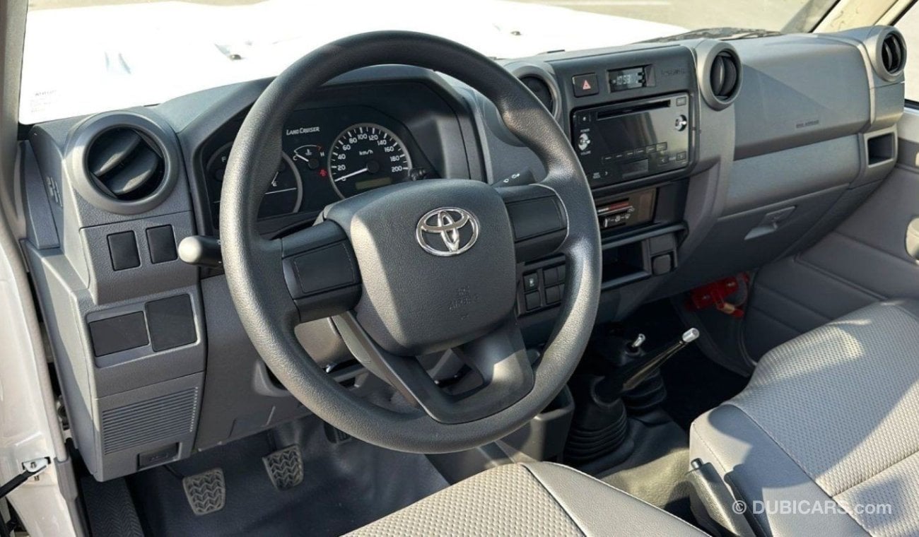 تويوتا لاند كروزر بيك آب Toyota Land Cruiser Pick up LC79 SC 4.2D MT MY2024 – White