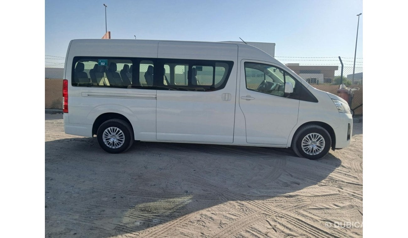 تويوتا هاياس High Roof Passenger Van - 2.8L Diesel Manual - Full Options