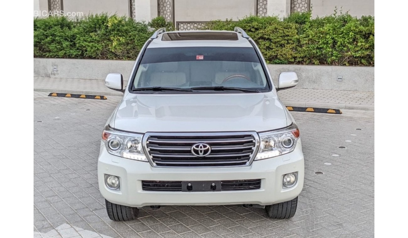 Toyota Land Cruiser GXR Toyota landcuriser 2013 Full option V6