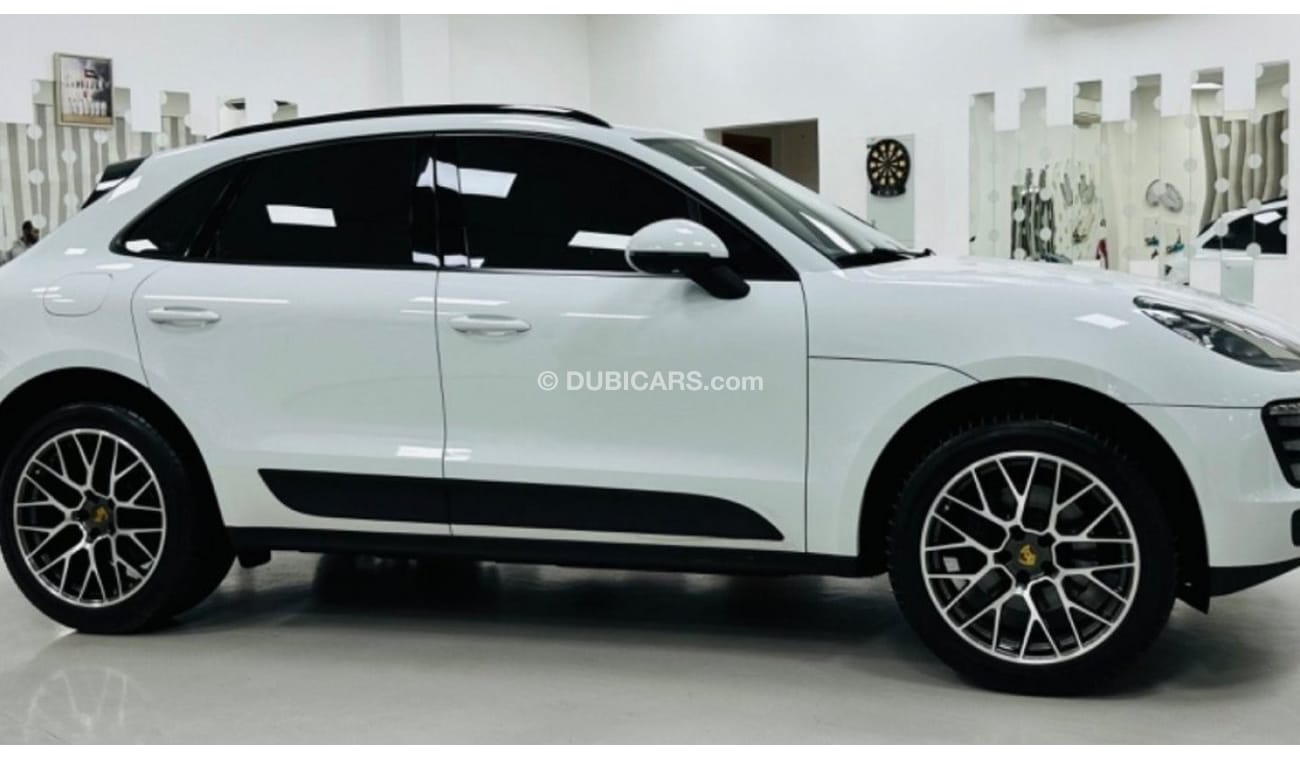 Porsche Macan Std GCC .. Perfect Condition .. Original Paint .. Top Range