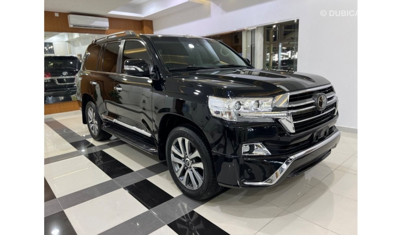 تويوتا لاند كروزر Toyota Land Cruiser VXR 5.7