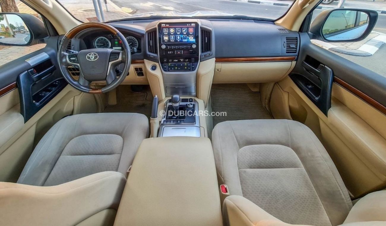 Toyota Land Cruiser EXR 2016 | Perfect Condition | GCC