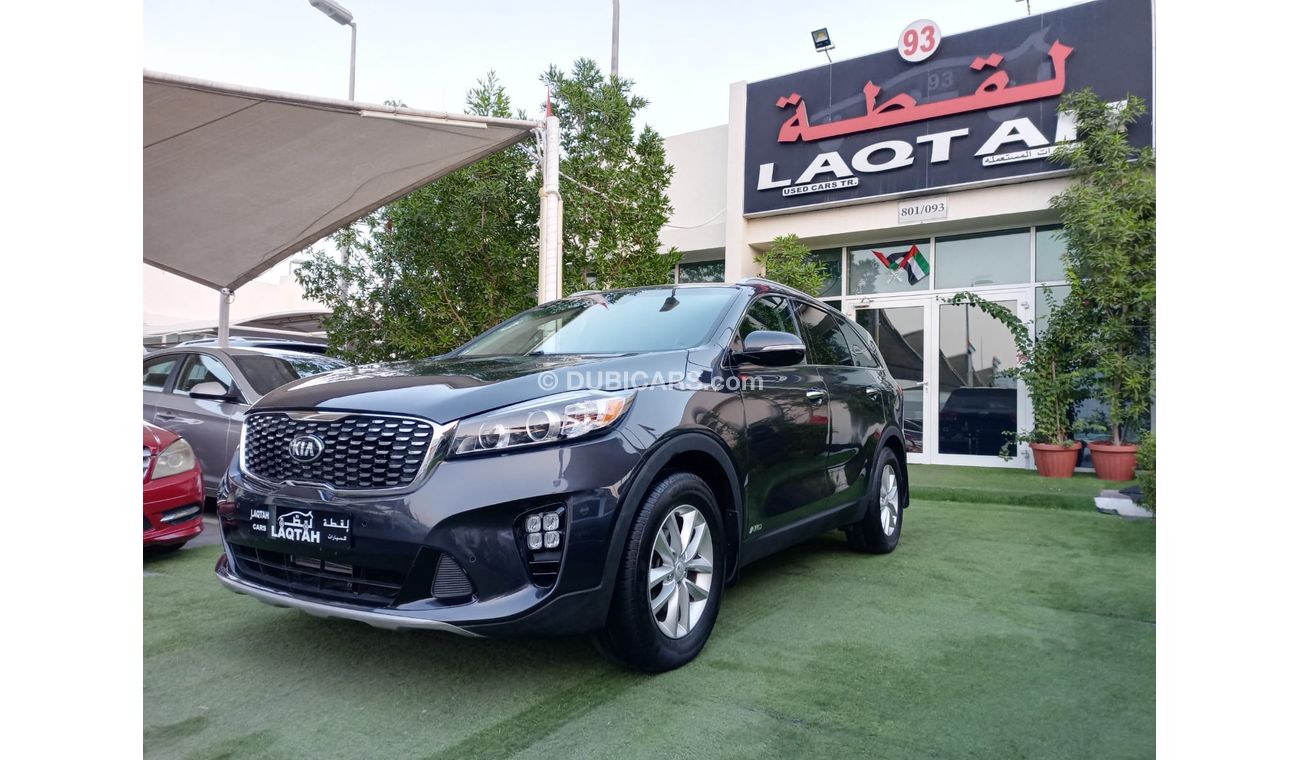 Kia Sorento 2017 model, turbo, cruise control, sensor wheels, camera screen, in excellent condition