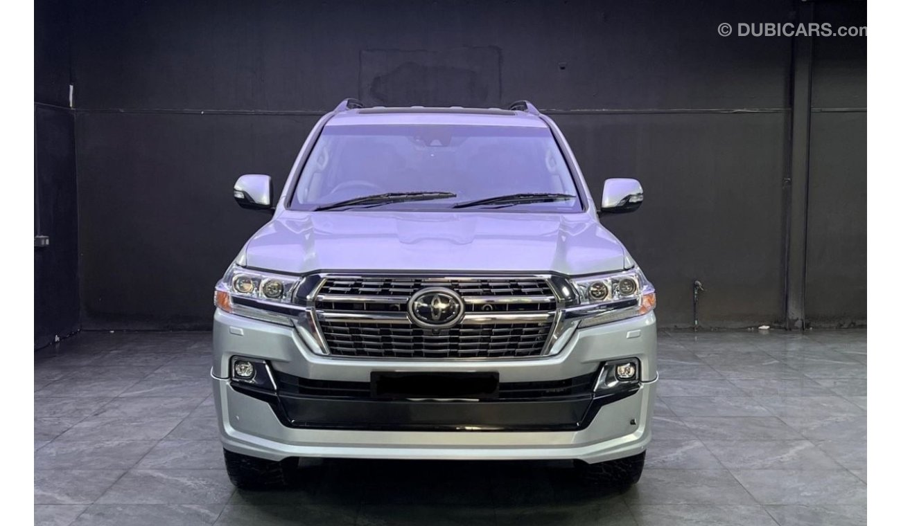 Toyota Land Cruiser Toyota Land Cruiser 2018 Sahara v8 Diesel Engine full option