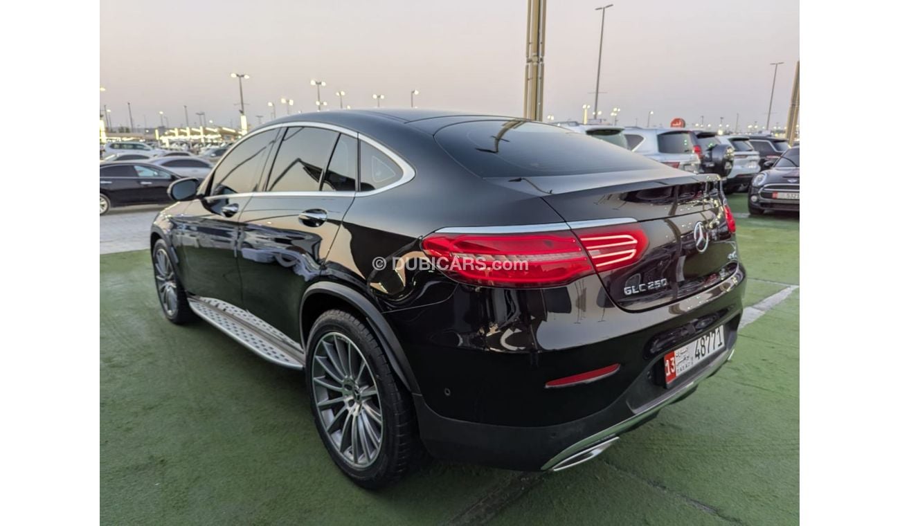 مرسيدس بنز GLC 250 4MATIC 2.0L Mercedes-Benz GLC 250 2018 4cylinder engine 2.0L clean car available in REBOU NAJD USED 