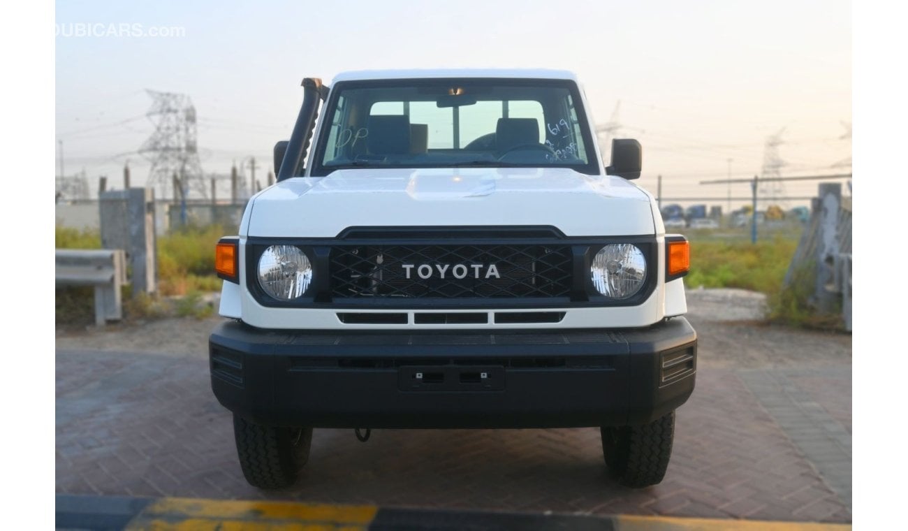 تويوتا لاند كروزر بيك آب Toyota Land Cruiser Pick Up 2024Toyota LC 79 Single Cabin Pick Up 4.2L Diesel, Manual, White