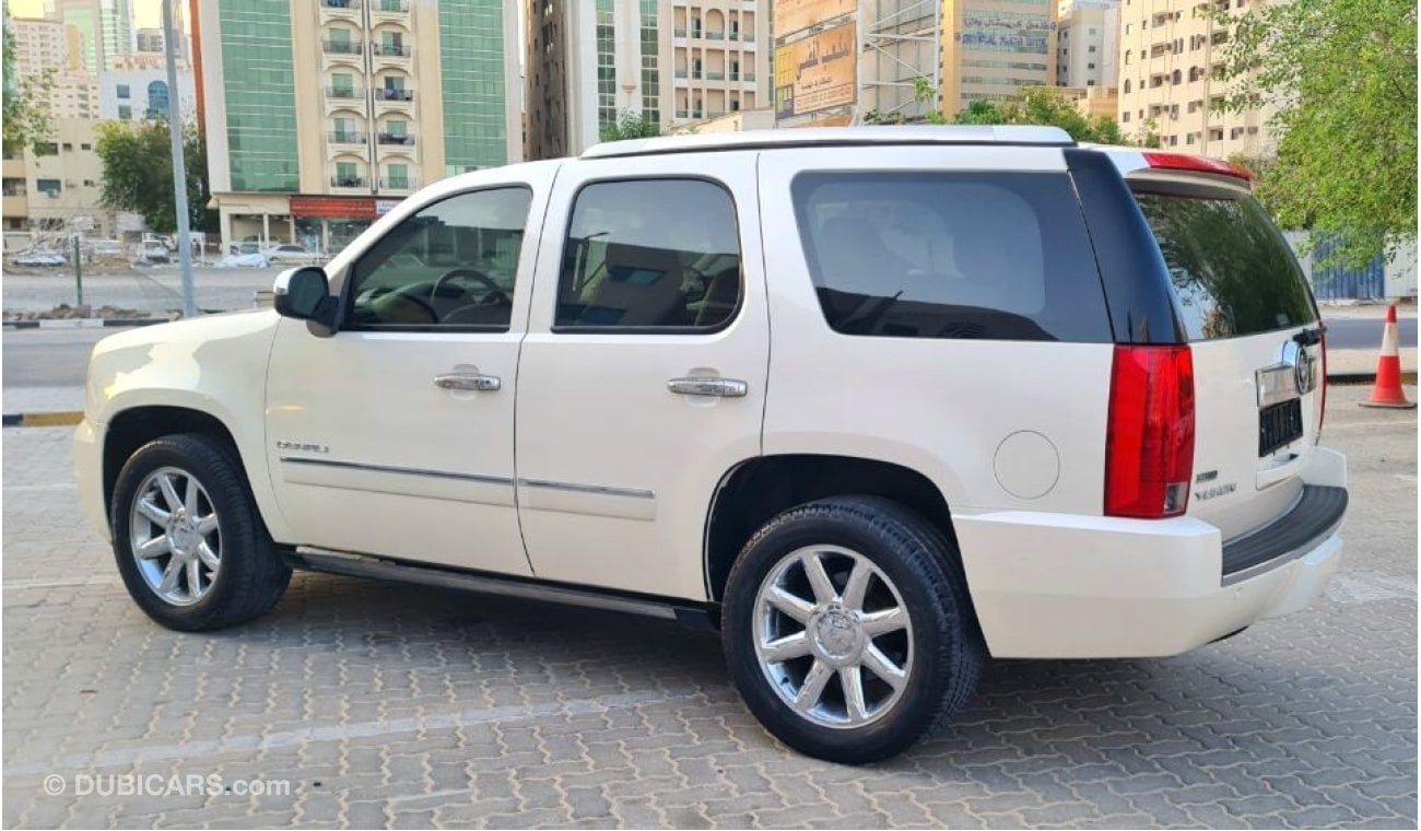 GMC Yukon GMC YUKON DENALI GCC 2012 FULL OPTION