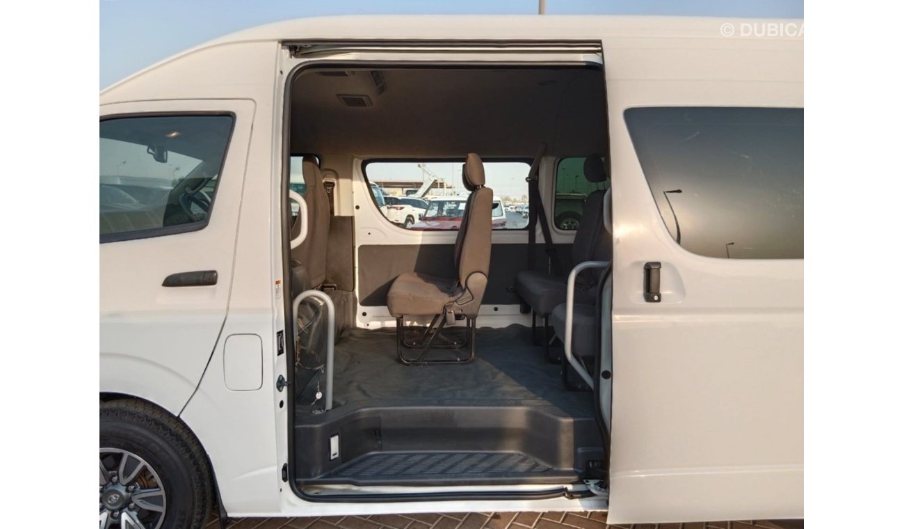 تويوتا هاياس TOYOTA HIACE VAN RIGHT HAND DRIVE (PM1260)