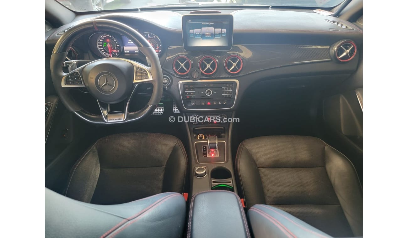 مرسيدس بنز CLA 45 AMG Std 2.0L