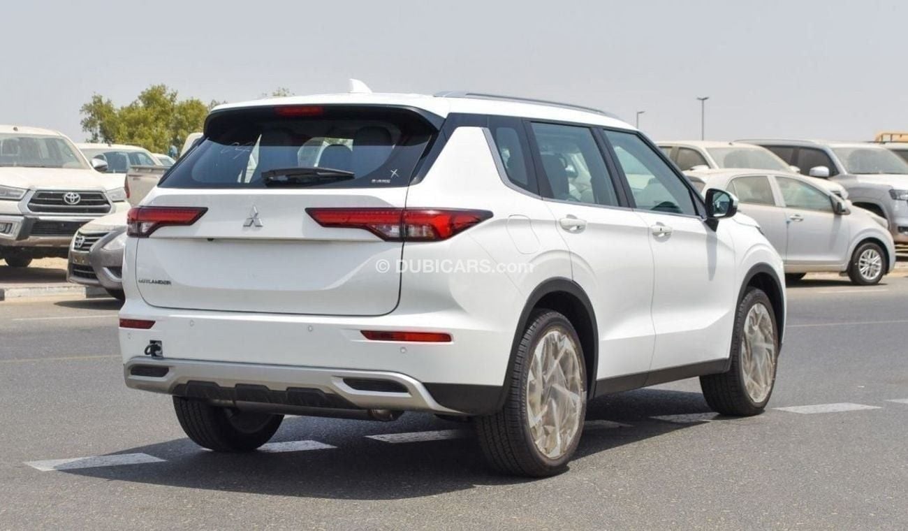 ميتسوبيشي آوتلاندر Brand New Mitsubishi Outlander 2.5L | A/T |White/Black| Petrol | 2023 | For Export Only