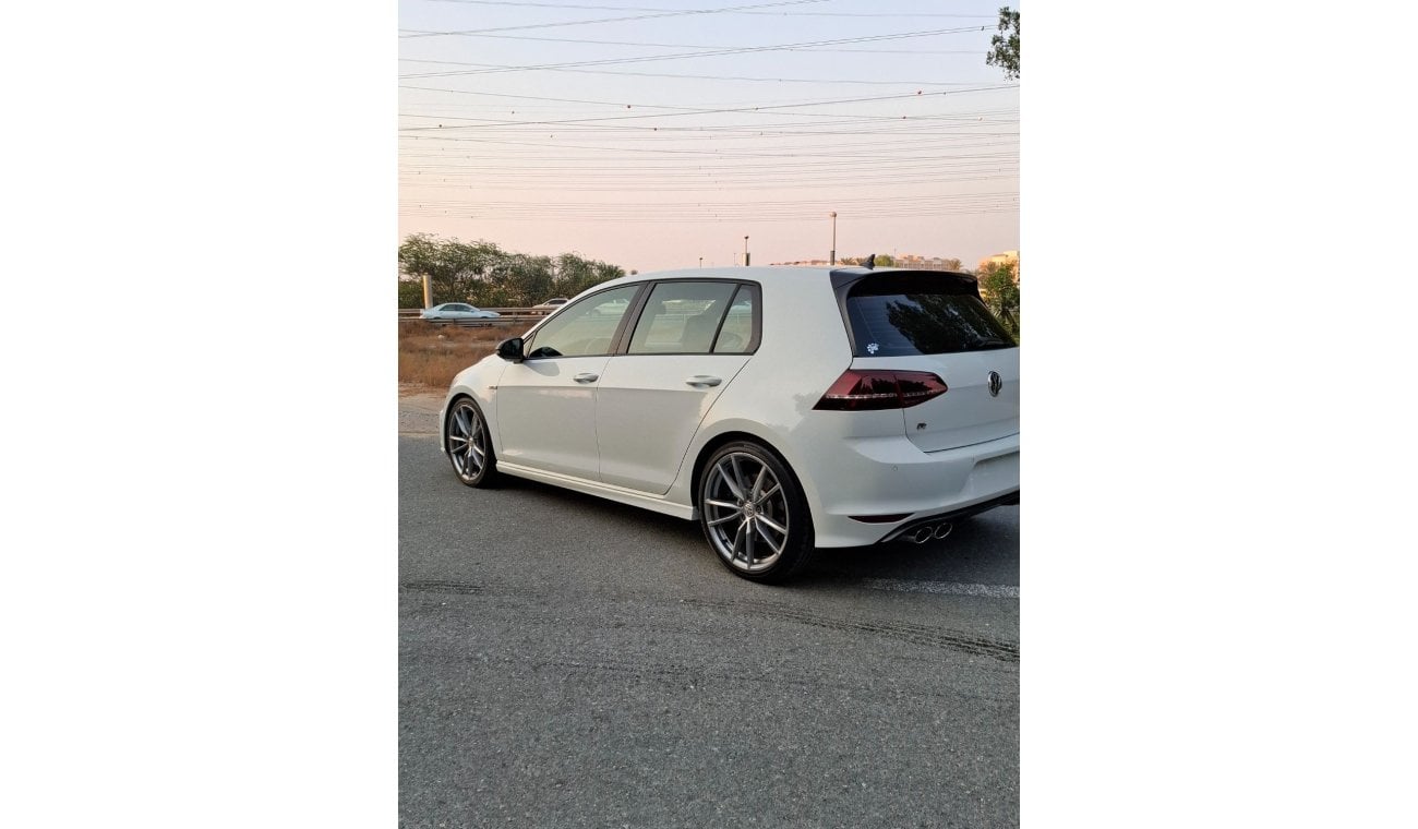 Volkswagen Golf R Sport Golf R Gulf full specifications, large screen, no accidents, no malfunctions