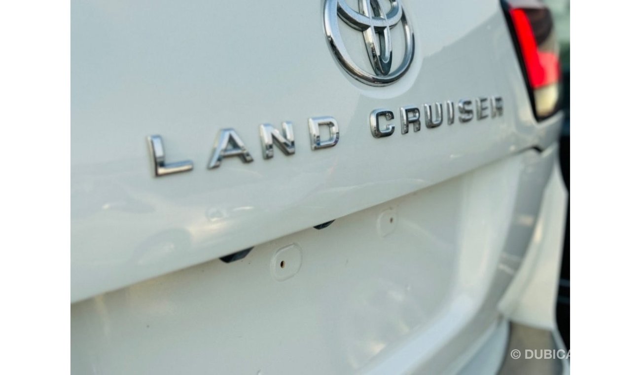 Toyota Land Cruiser Toyota LC 200 RHD diesel engine