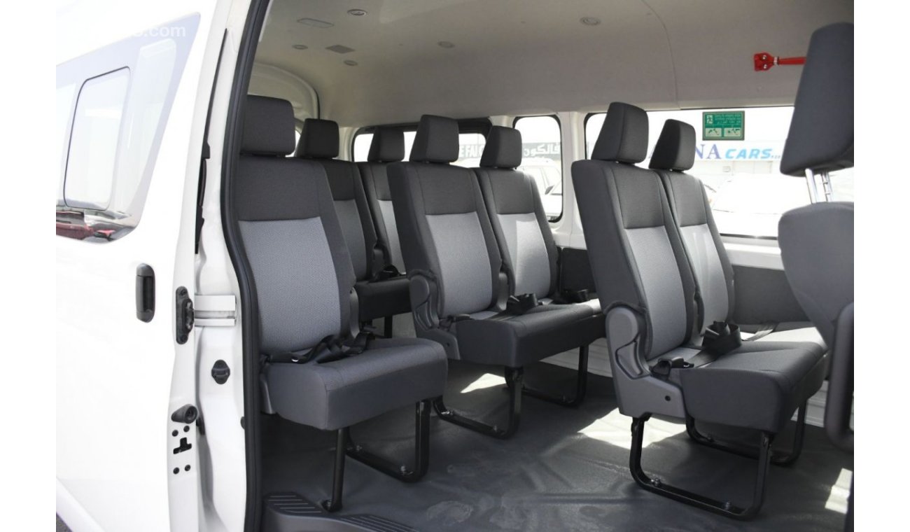 تويوتا هاياس HiAce 2.8L MT Diesel  ( Ready Car )