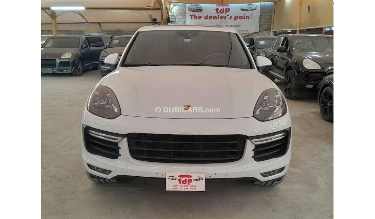 بورش كايان Turbo 4.8L (520 HP) PORSCHE CAYENNE TURBO 4.8L 2015 SPORTS CHRONO PACKAGE WITH PANORAMIC ROOF AND VE