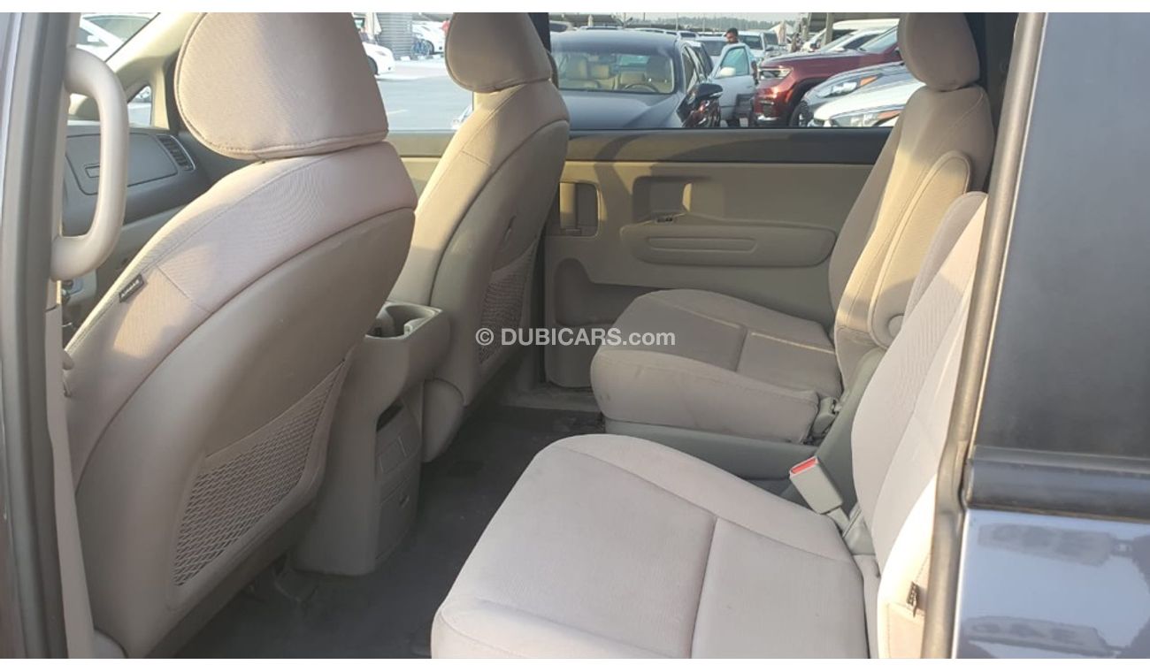 Kia Sedona Lx 3.3L 6V without accident