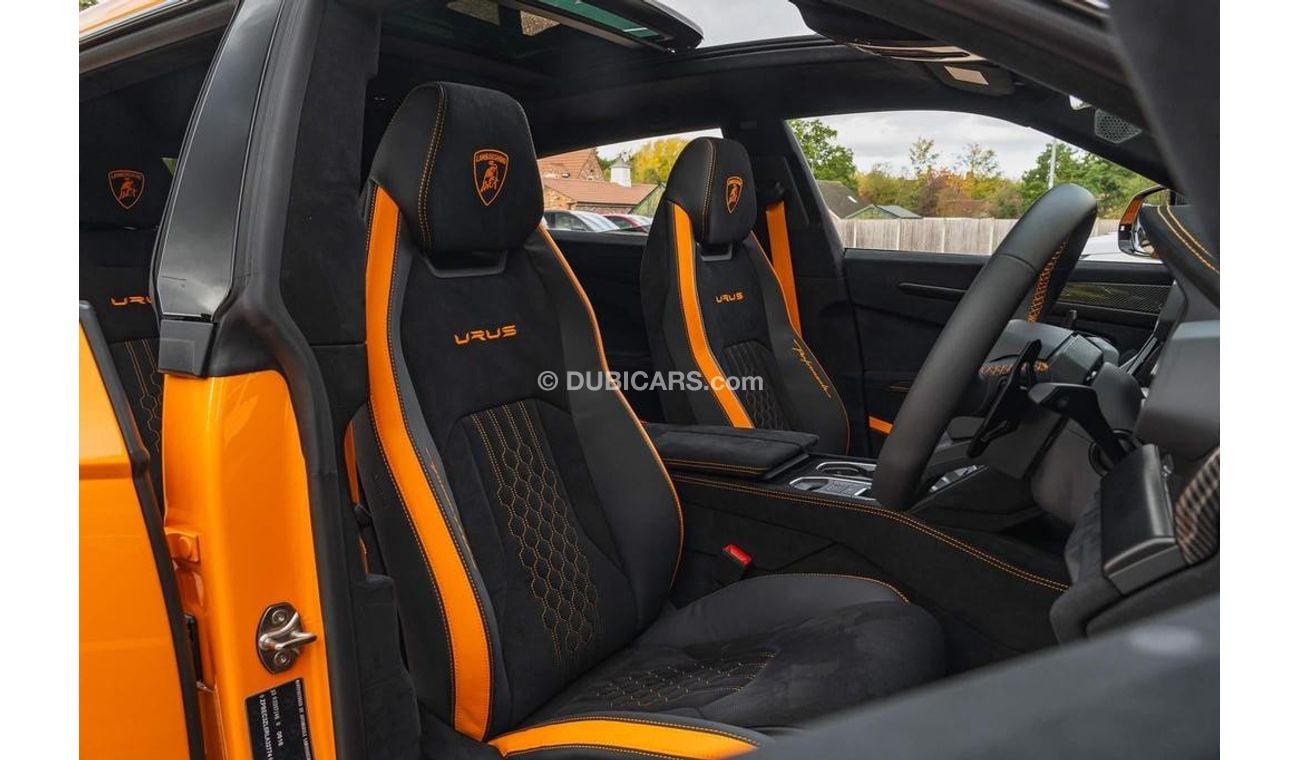 لامبورغيني اوروس 4.0 V8 BiTurbo Performante RIGHT HAND DRIVE