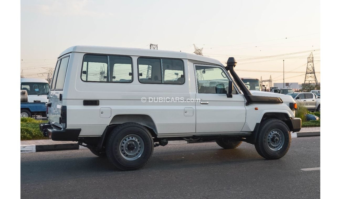 Toyota Land Cruiser 70 TOYOTA LAND CRUISER 78 4.0L 4WD 3DOOR MT SUV 2025