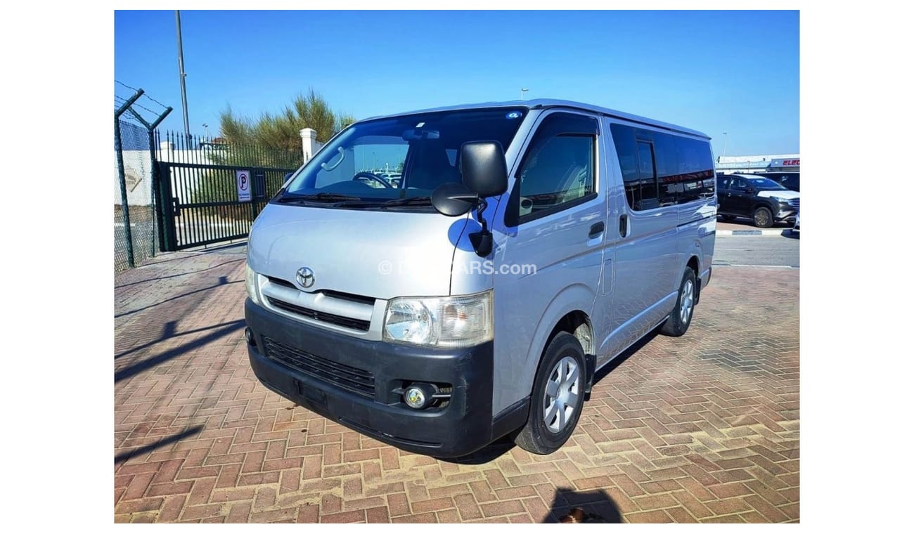 Toyota Hiace KDH205-0017125 || CC2500	|| DIESEL|| RIGHT HAND DRIVE || ONLY FOR EXPORT.