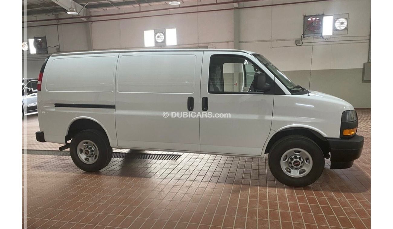 GMC Savana Van